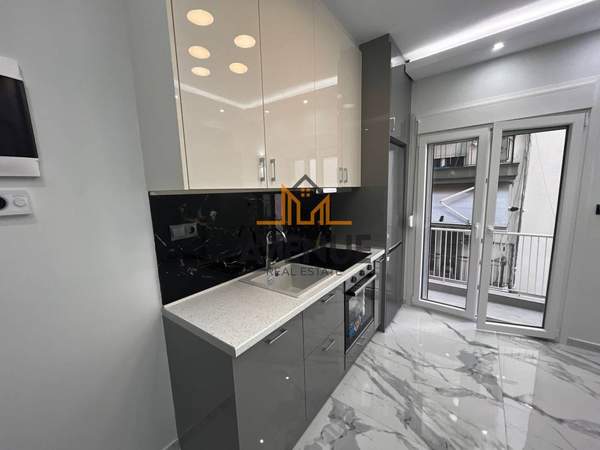 תמונת אווזונון, סלוניקי למכירה (0)