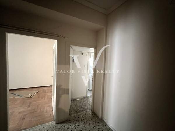 תמונת פנגרטי, אתונה למכירה (0)