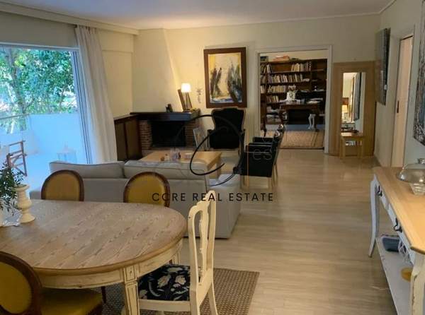 תמונת קיפיסיה, אתונה למכירה (1)