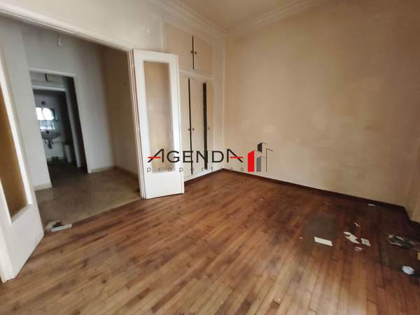 תמונת ויקטוריה, רשות מקומית אתונה למכירה (1)