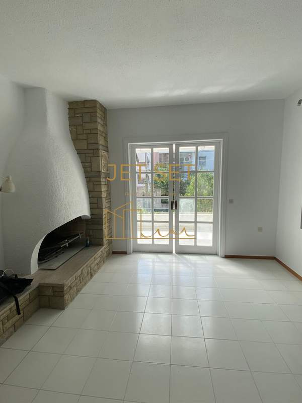 תמונת מליסייה למכירה (0)