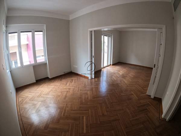 תמונת אקסרחיה, אתונה למכירה (0)