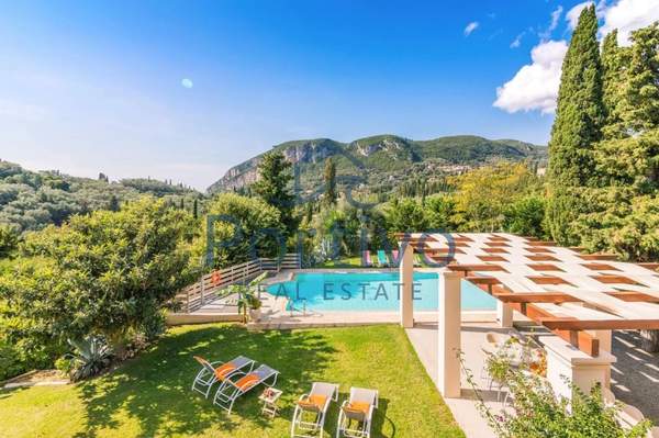 תמונת מרכז קורפו למכירה (1)