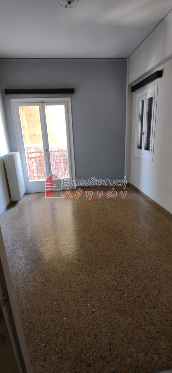 תמונת קליתיאה, אתונה למכירה (1)