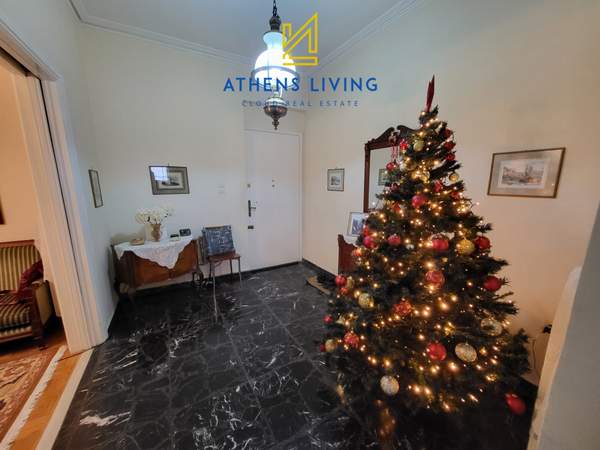 תמונת קורידלוס, אתונה למכירה (1)