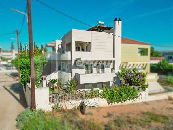 תמונת נאפפליו למכירה (0)