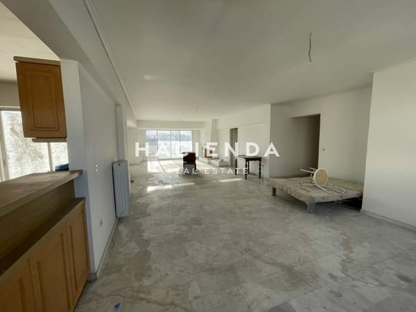 תמונת פאליו פאלירו, אתונה למכירה