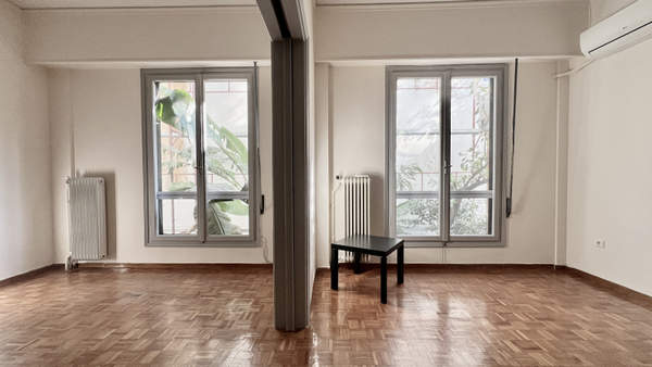 תמונת קולונאקי, אתונה למכירה