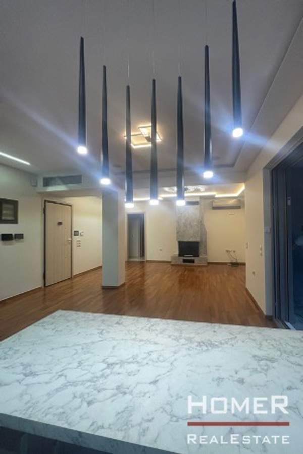 תמונת גליפדה, אתונה למכירה (1)