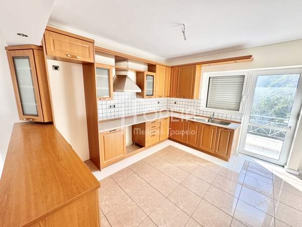 תמונת סרוניקוס, אתונה למכירה (1)