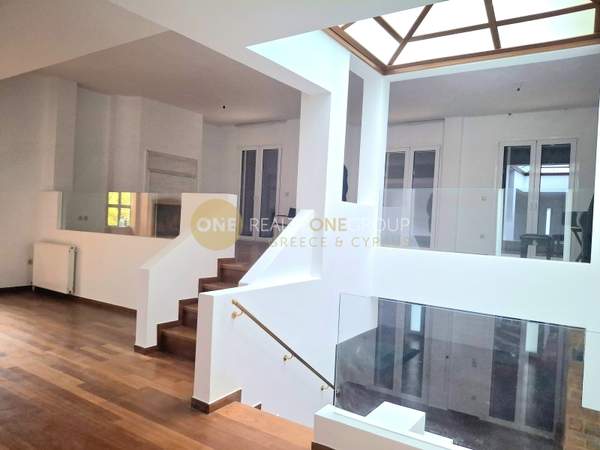 תמונת קיפיסיה, אתונה למכירה (1)