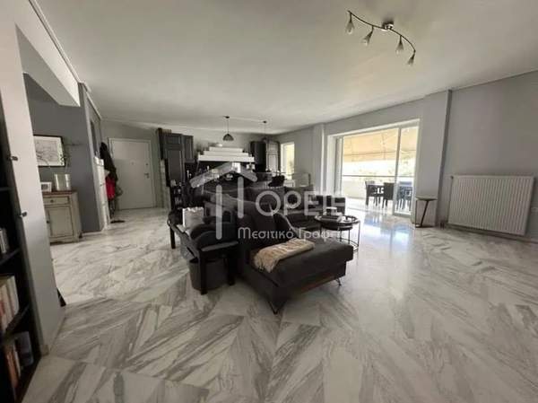 תמונת גליפדה, אתונה למכירה (1)