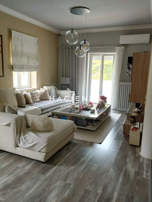 תמונת דיוניסוס, אתונה למכירה