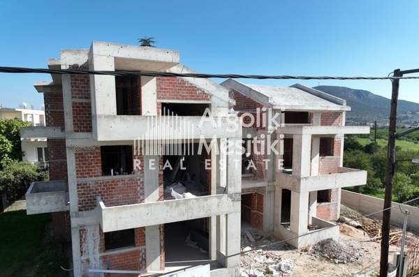 תמונת נאפפליו למכירה (0)