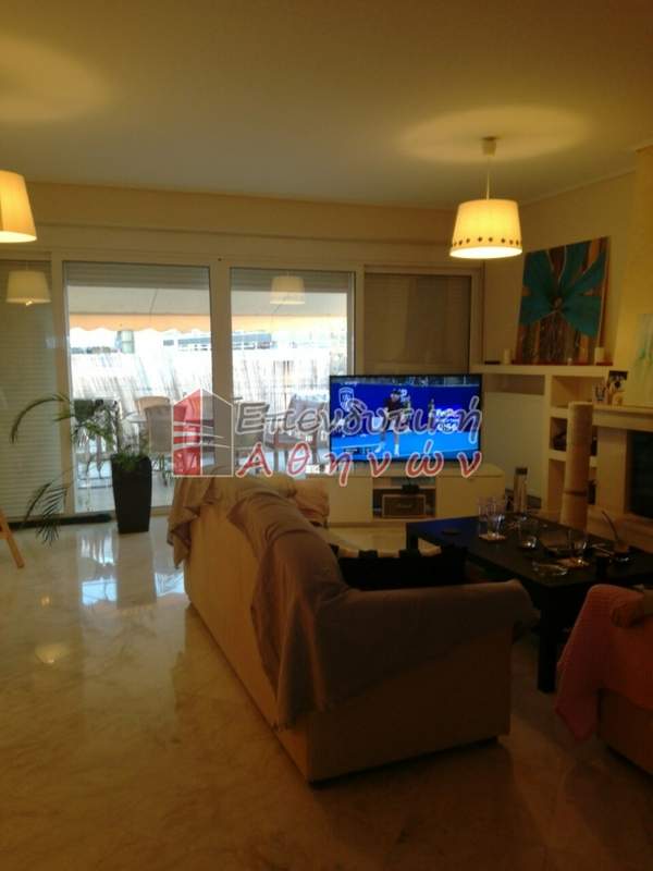 תמונת נאה פנגרטי, אתונה למכירה