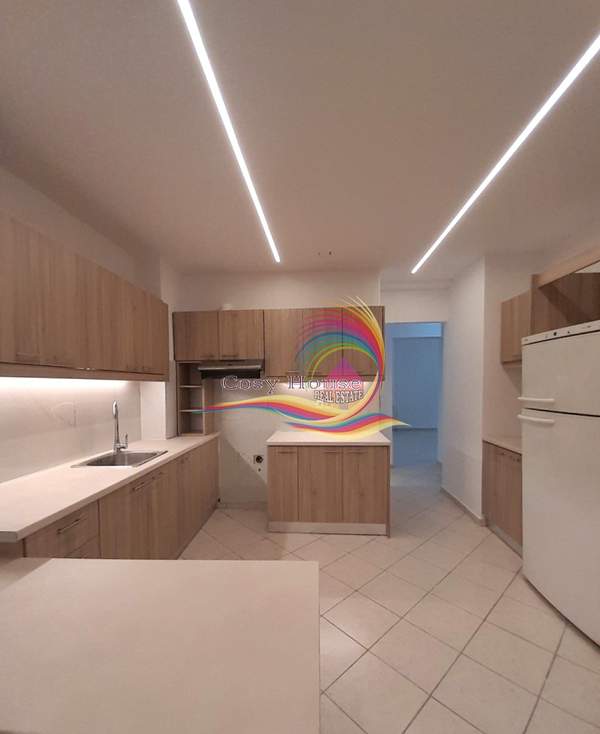 תמונת איליופולי, אתונה למכירה