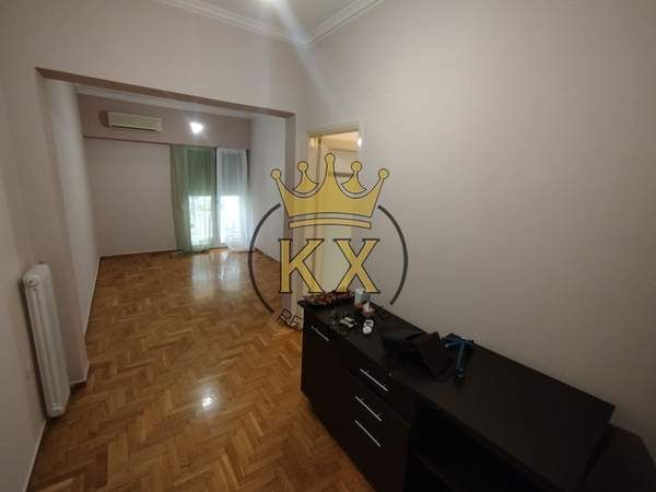 תמונת כיכר אמריקיס, אתונה למכירה