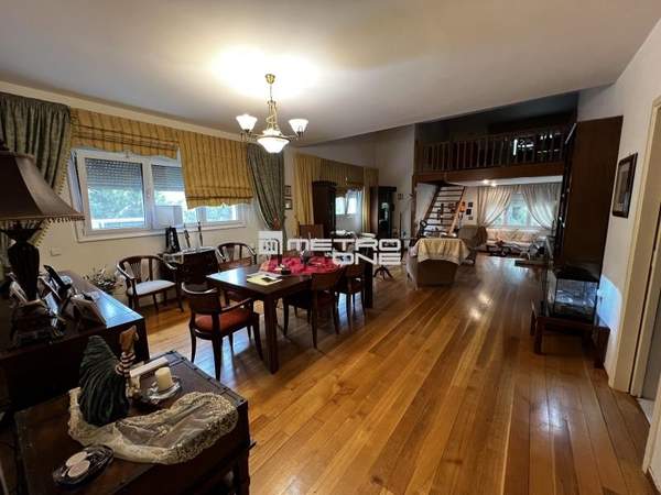 תמונת דיוניסוס, אתונה למכירה (1)