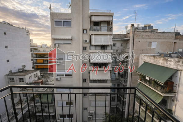 תמונת קיסיריאני, אתונה למכירה