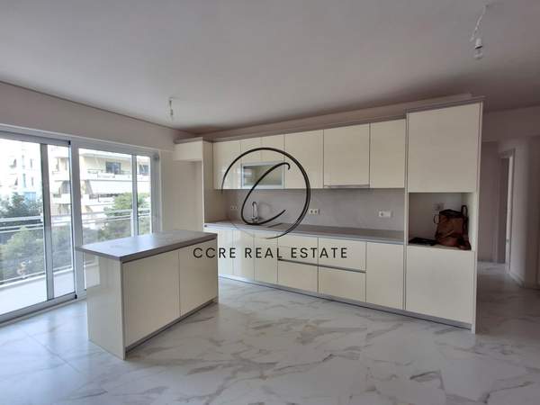 תמונת גליפדה, אתונה למכירה (1)