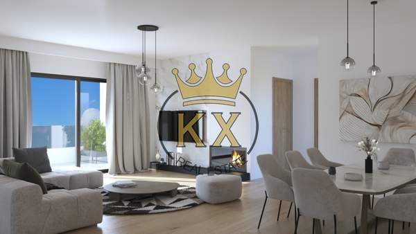 תמונת אגיה פארסקבי, אתונה למכירה (0)