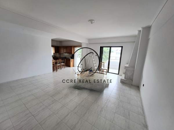 תמונת מרוסי, אתונה למכירה (1)