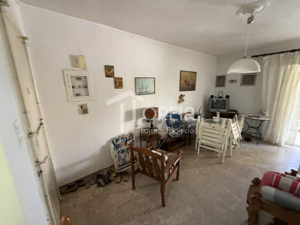 תמונת סרוניקוס, אתונה למכירה (1)