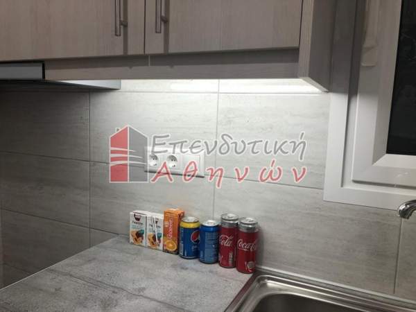 תמונת אמפלוקיפי, אתונה למכירה (1)