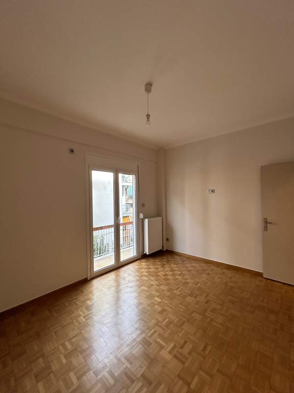 תמונת אקסרחיה, אתונה למכירה (0)