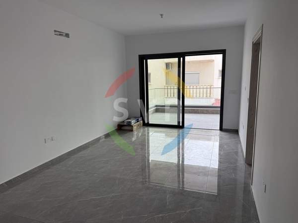 תמונת איפסונאס, לימסול למכירה (1)