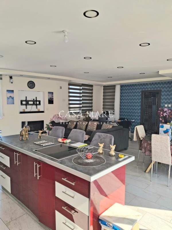 תמונת לקאטמיה, ניקוסיה למכירה (1)