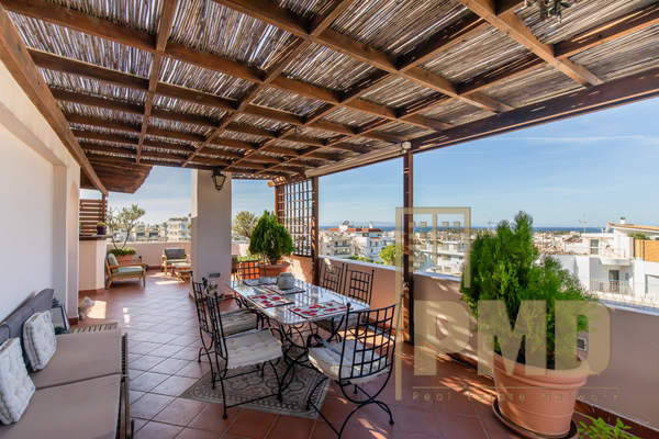 תמונת גליפדה, אתונה למכירה (0)