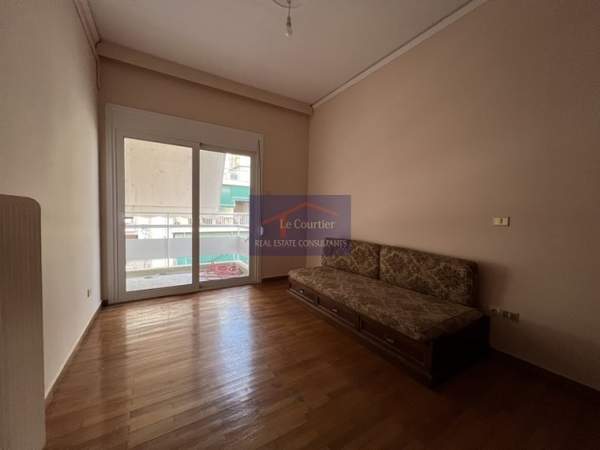 תמונת פיראוס, אתונה למכירה (1)