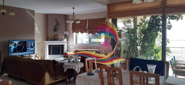 תמונת גליפדה, אתונה למכירה (1)