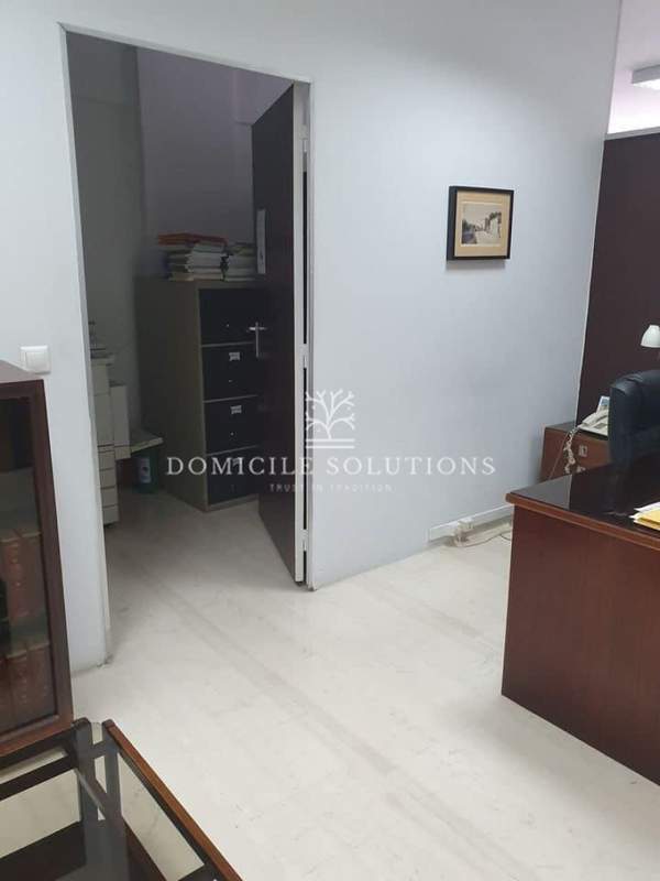 תמונת מרכז, פיראוס למכירה (1)