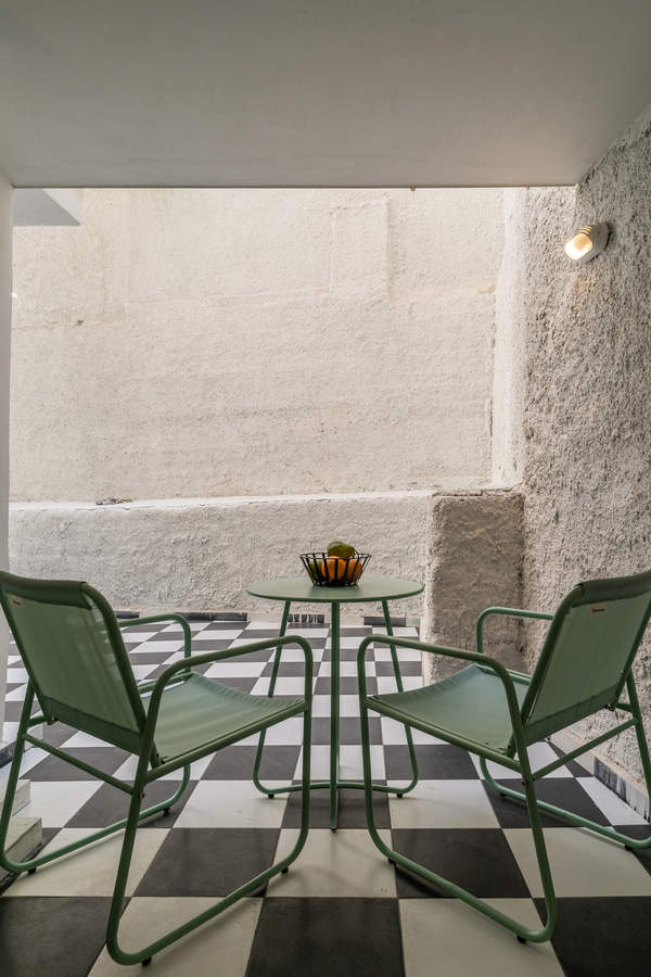 תמונת פנגרטי, אתונה למכירה (1)