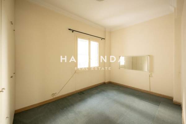 תמונת נאוס קוסמוס, אתונה למכירה (1)