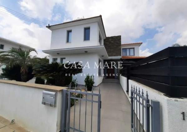 תמונת לאטסיה - גרי למכירה (0)