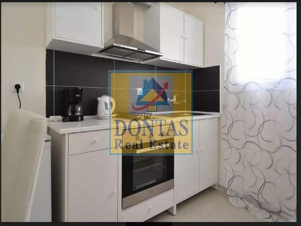 תמונת ויקטוריה, אתונה למכירה (1)