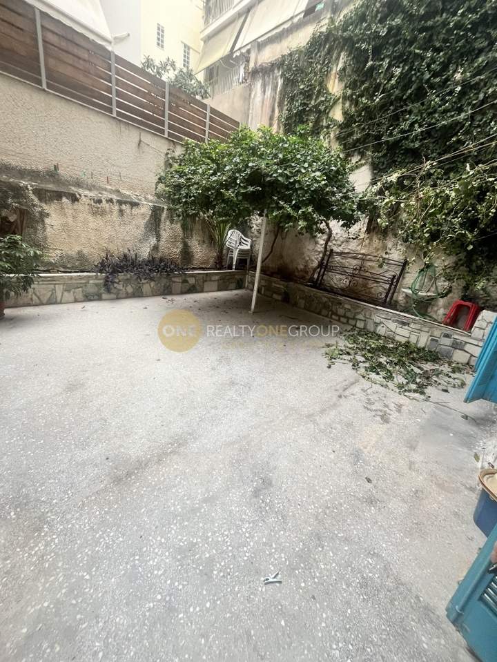 Kato Petralona, Athens for sale