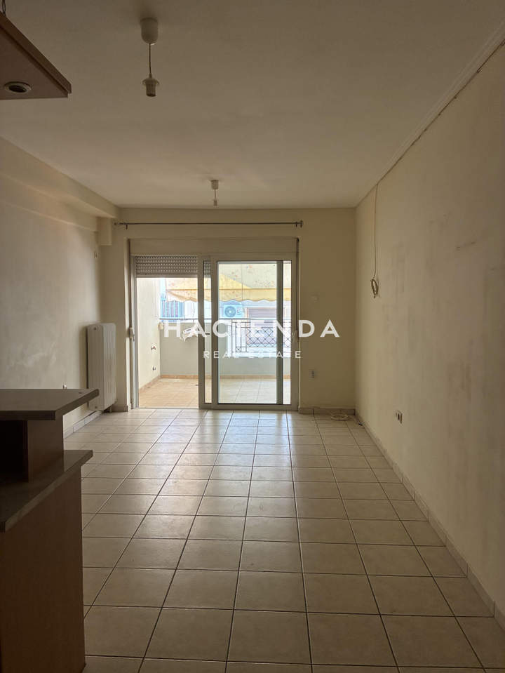 Ano kipseli, Athens for sale