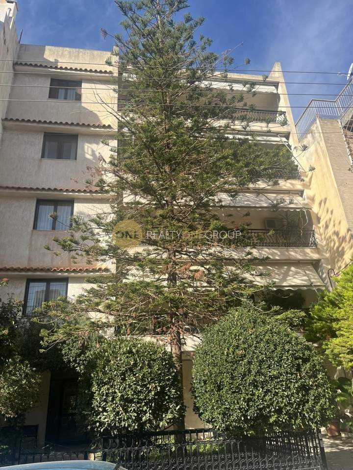 תמונת הליניקו, אתונה למכירה