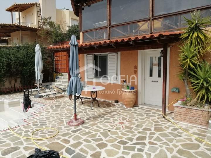 תמונת סרוניקוס, אתונה למכירה