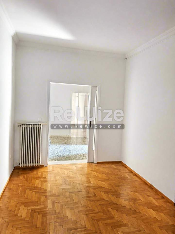 Neo Pangarti, Athens for sale