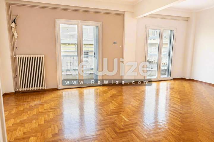 Ippokrateio, Thessaloniki for sale