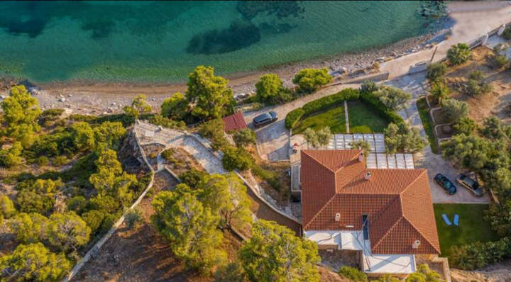 Loutraki-Perachora-Agioi Theodoroi, Peloponnese for sale