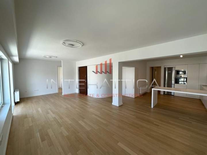 Syntagma, Athens for sale