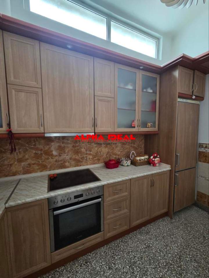 תמונת מרכז, פיראוס, אתונה למכירה
