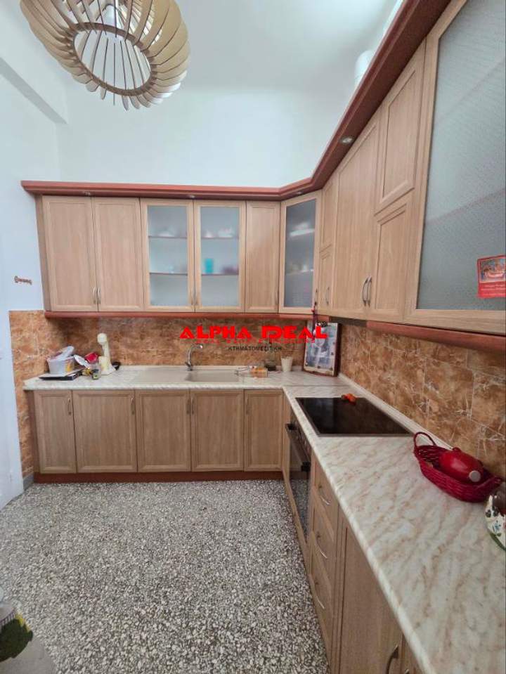 תמונת מרכז, פיראוס, אתונה למכירה