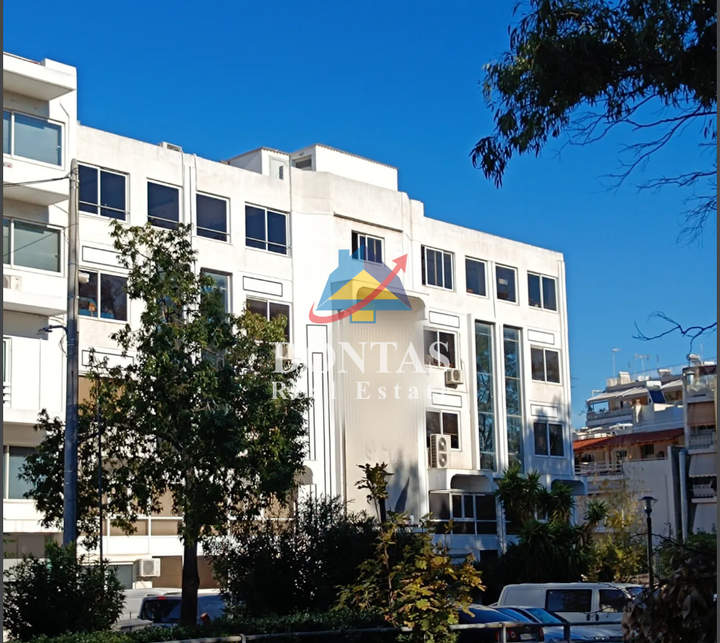 תמונת פטיסיה, אתונה למכירה